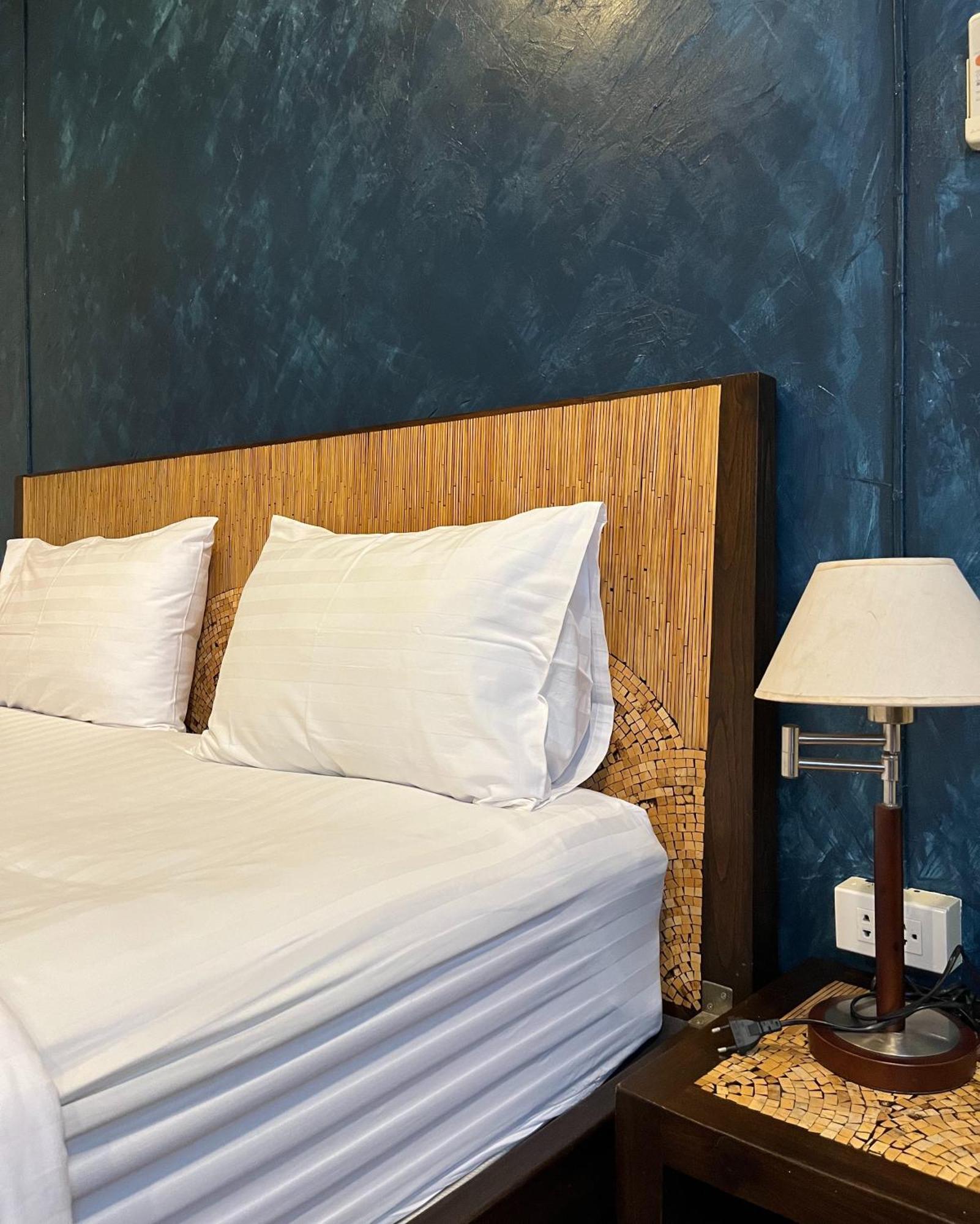 Baan Glang Soi Restaurant & Guesthouse Bangkok Rum bild