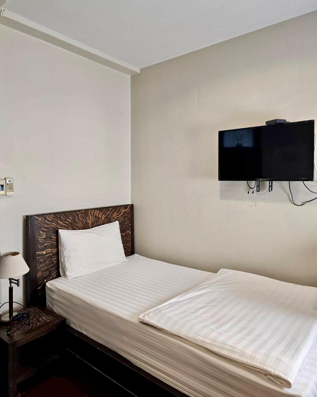 Baan Glang Soi Restaurant & Guesthouse Bangkok Rum bild
