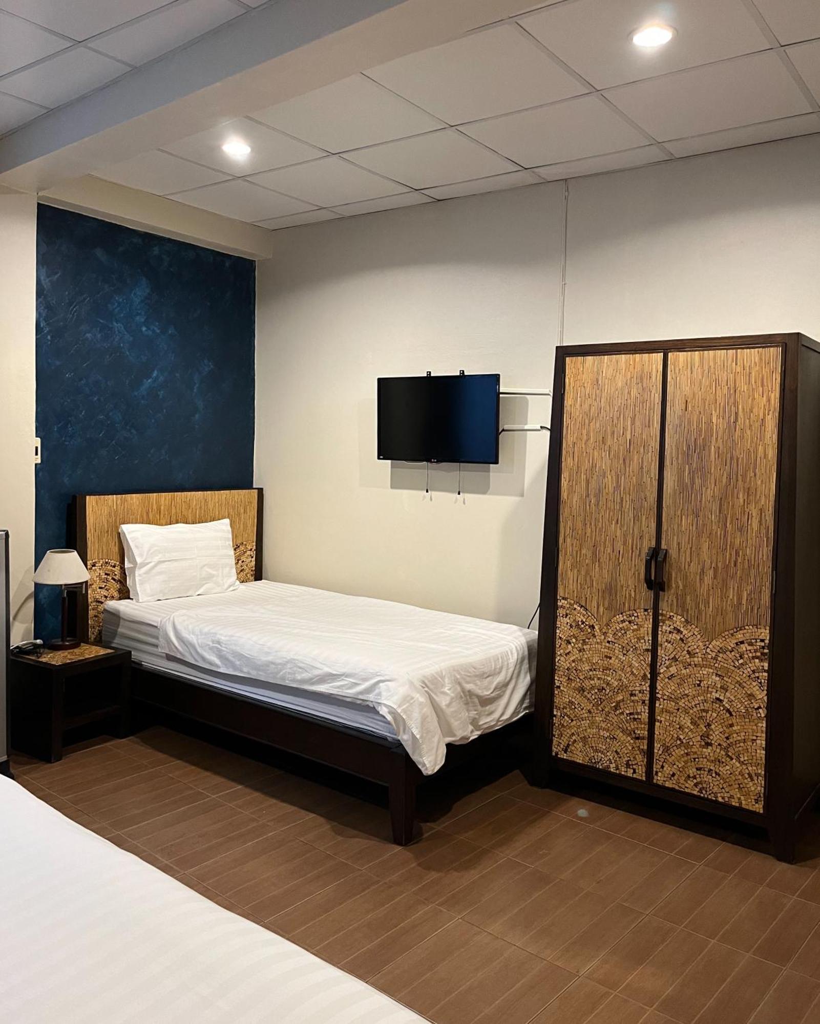 Baan Glang Soi Restaurant & Guesthouse Bangkok Rum bild